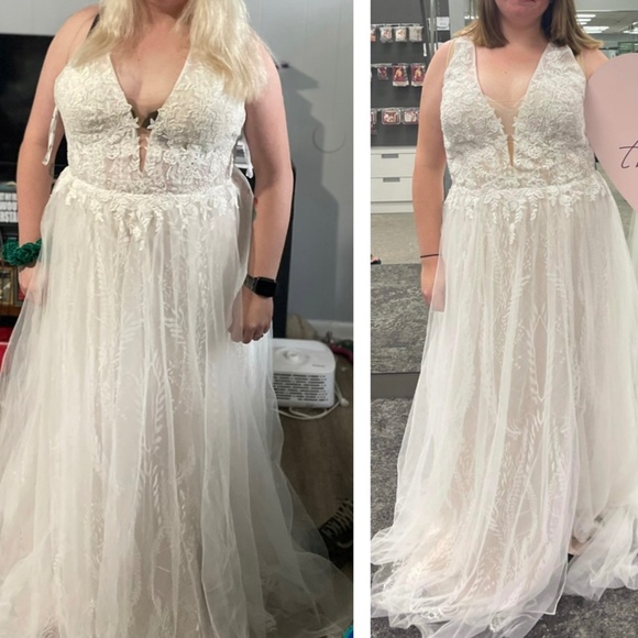 NEW & NEVER WORN David’s Bridal Wedding Dress Style WG4071, Ivory/Stone, Size 18 - Picture 5 of 10